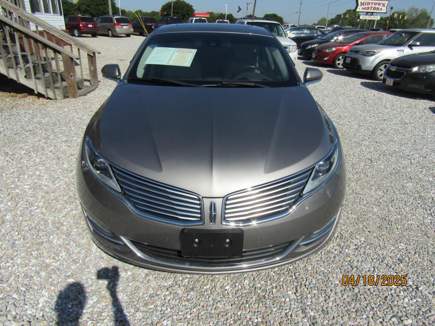 2016 Silver Lincoln MKZ FWD (3LN6L2G94GR) with an 2.0L L4 DOHC 16V engine, Automatic transmission, located at 15016 S Hwy 231, Midland City, AL, 36350, (334) 983-3001, 31.306210, -85.495277 - Photo#1