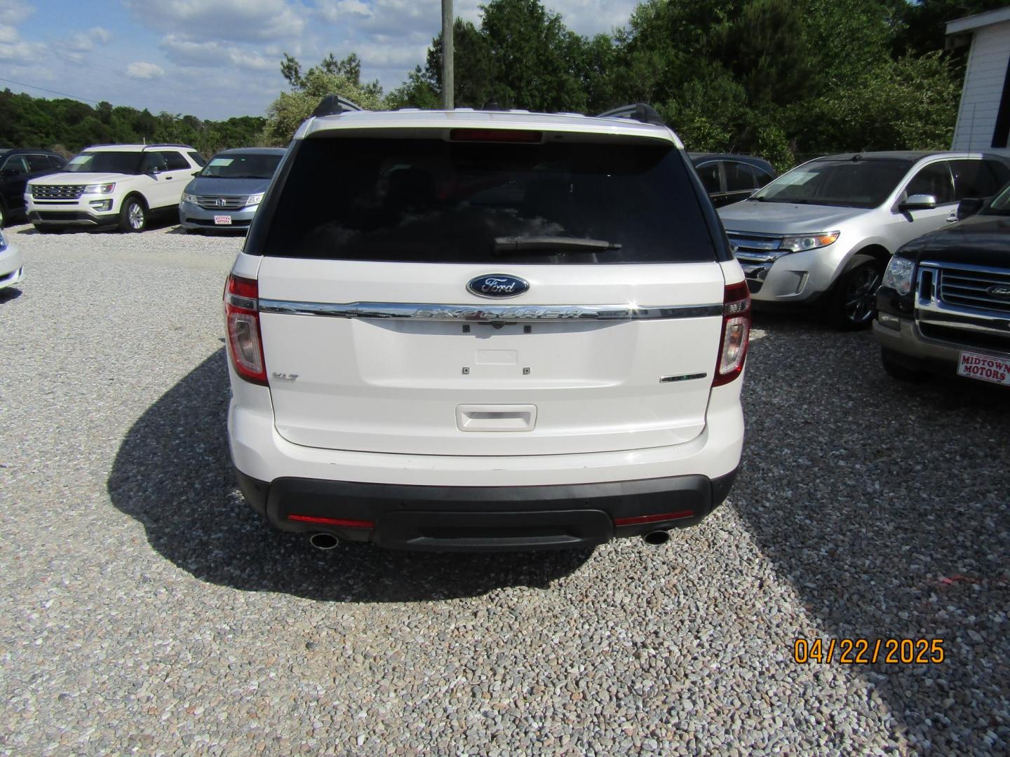 2014 WHITE Ford Explorer XLT FWD (1FM5K7D85EG) with an 3.5L V6 DOHC 24V engine, Automatic transmission, located at 15016 S Hwy 231, Midland City, AL, 36350, (334) 983-3001, 31.306210, -85.495277 - Photo#6