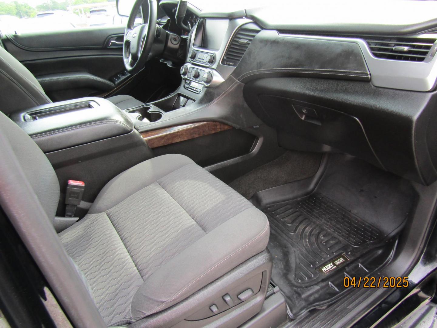 2017 Black Chevrolet Tahoe LS 2WD (1GNSCAKC2HR) with an 5.3L V8 OHV 16V engine, Automatic transmission, located at 15016 S Hwy 231, Midland City, AL, 36350, (334) 983-3001, 31.306210, -85.495277 - Photo#9
