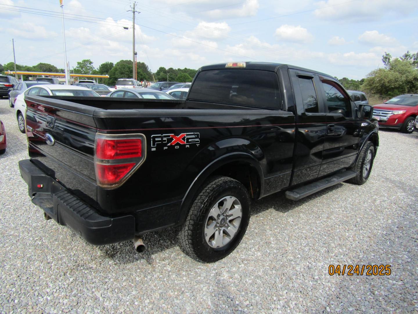 2010 Black Ford F-150 Lariat SuperCab 6.5-ft. Bed 2WD (1FTEX1C88AK) with an 4.6L V8 SOHC 24V engine, Automatic transmission, located at 15016 S Hwy 231, Midland City, AL, 36350, (334) 983-3001, 31.306210, -85.495277 - Photo#7