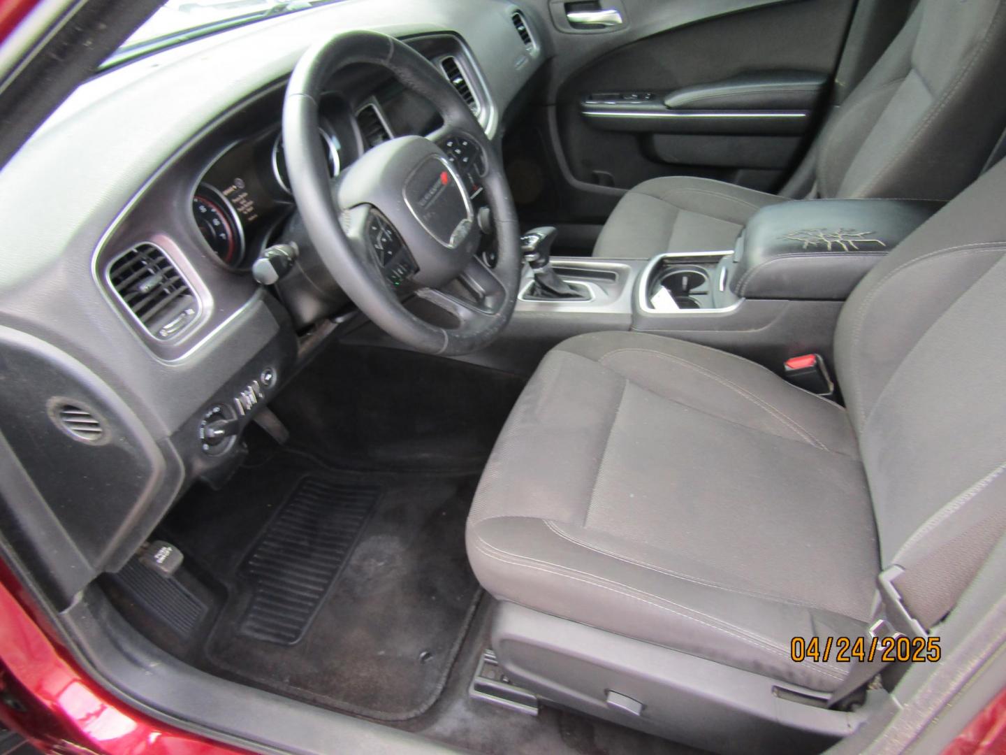 2018 Red Dodge Charger SE (2C3CDXBG2JH) with an 3.6L V6 DOHC 24V engine, Automatic transmission, located at 15016 S Hwy 231, Midland City, AL, 36350, (334) 983-3001, 31.306210, -85.495277 - Photo#3