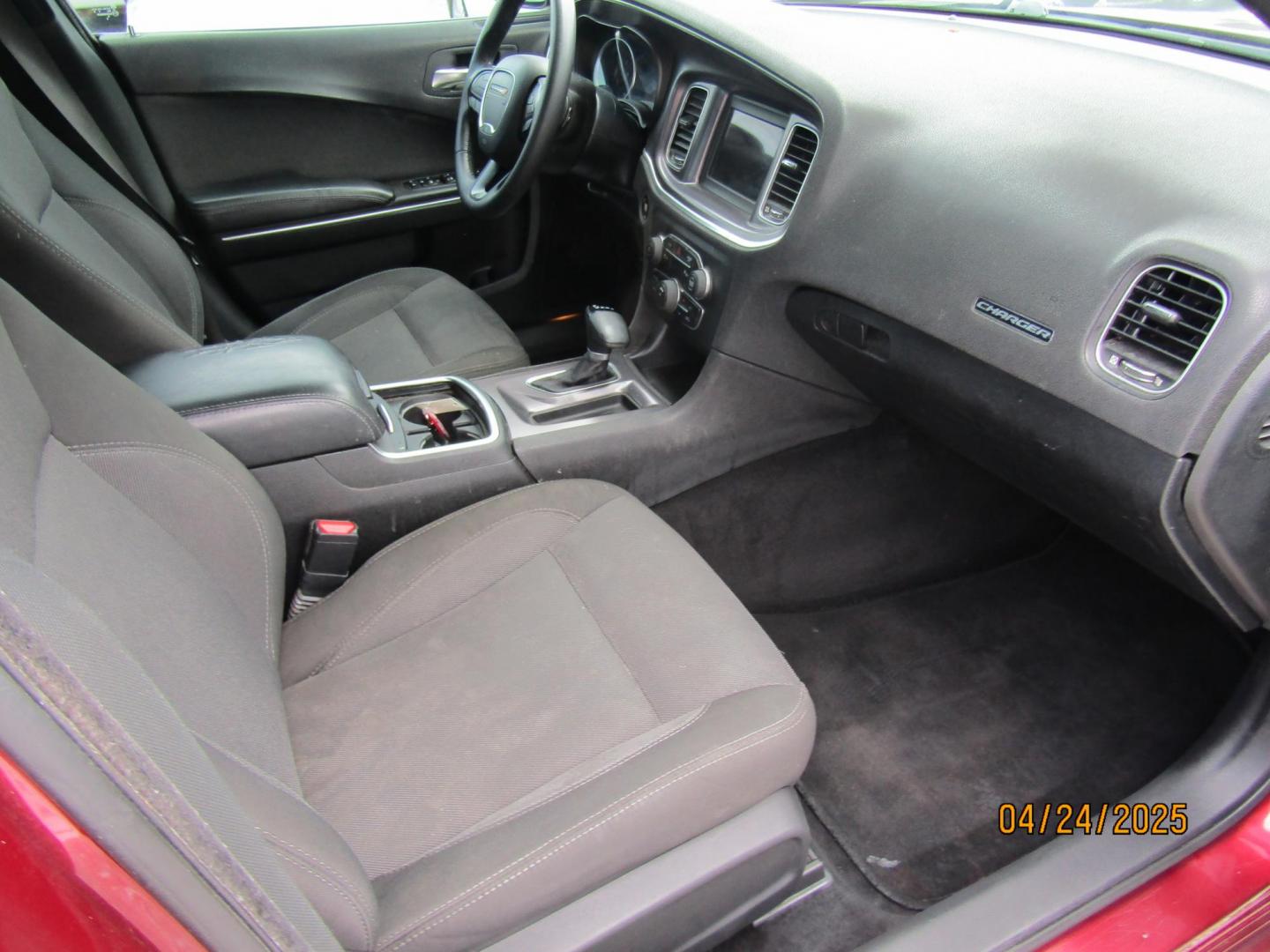 2018 Red Dodge Charger SE (2C3CDXBG2JH) with an 3.6L V6 DOHC 24V engine, Automatic transmission, located at 15016 S Hwy 231, Midland City, AL, 36350, (334) 983-3001, 31.306210, -85.495277 - Photo#9