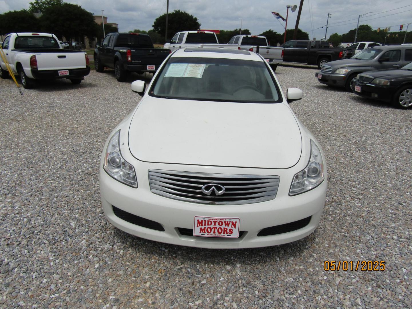 2007 WHITE Infiniti G35 Base (JNKBV61E07M) with an 3.5L V6 DOHC 24V engine, Automatic transmission, located at 15016 S Hwy 231, Midland City, AL, 36350, (334) 983-3001, 31.306210, -85.495277 - Photo#1