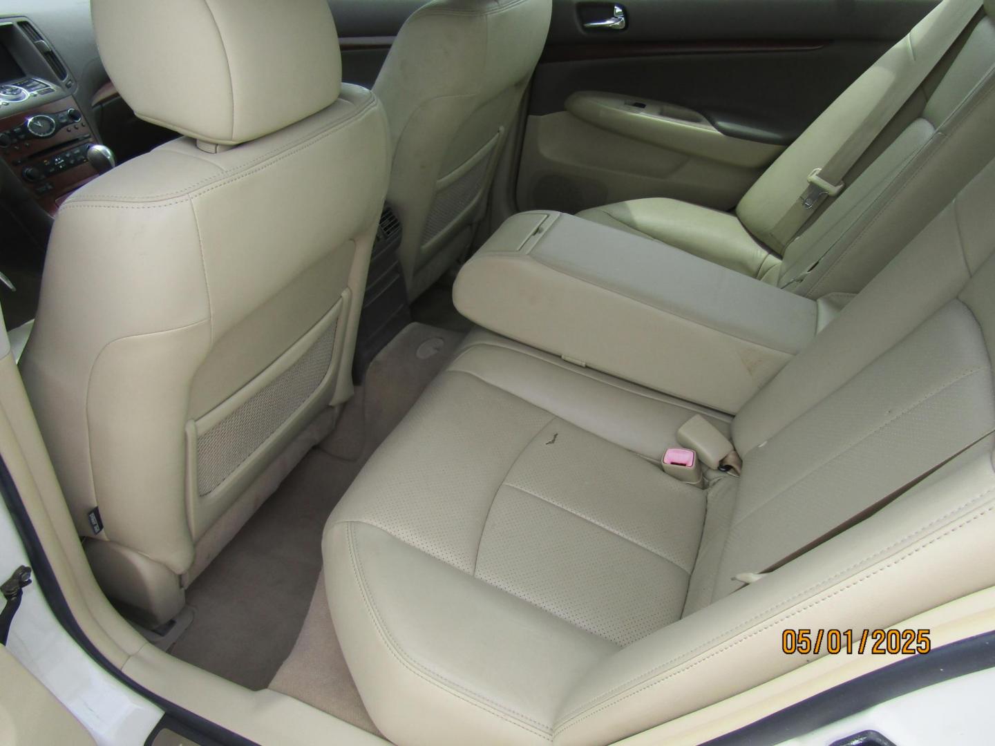 2007 WHITE Infiniti G35 Base (JNKBV61E07M) with an 3.5L V6 DOHC 24V engine, Automatic transmission, located at 15016 S Hwy 231, Midland City, AL, 36350, (334) 983-3001, 31.306210, -85.495277 - Photo#4