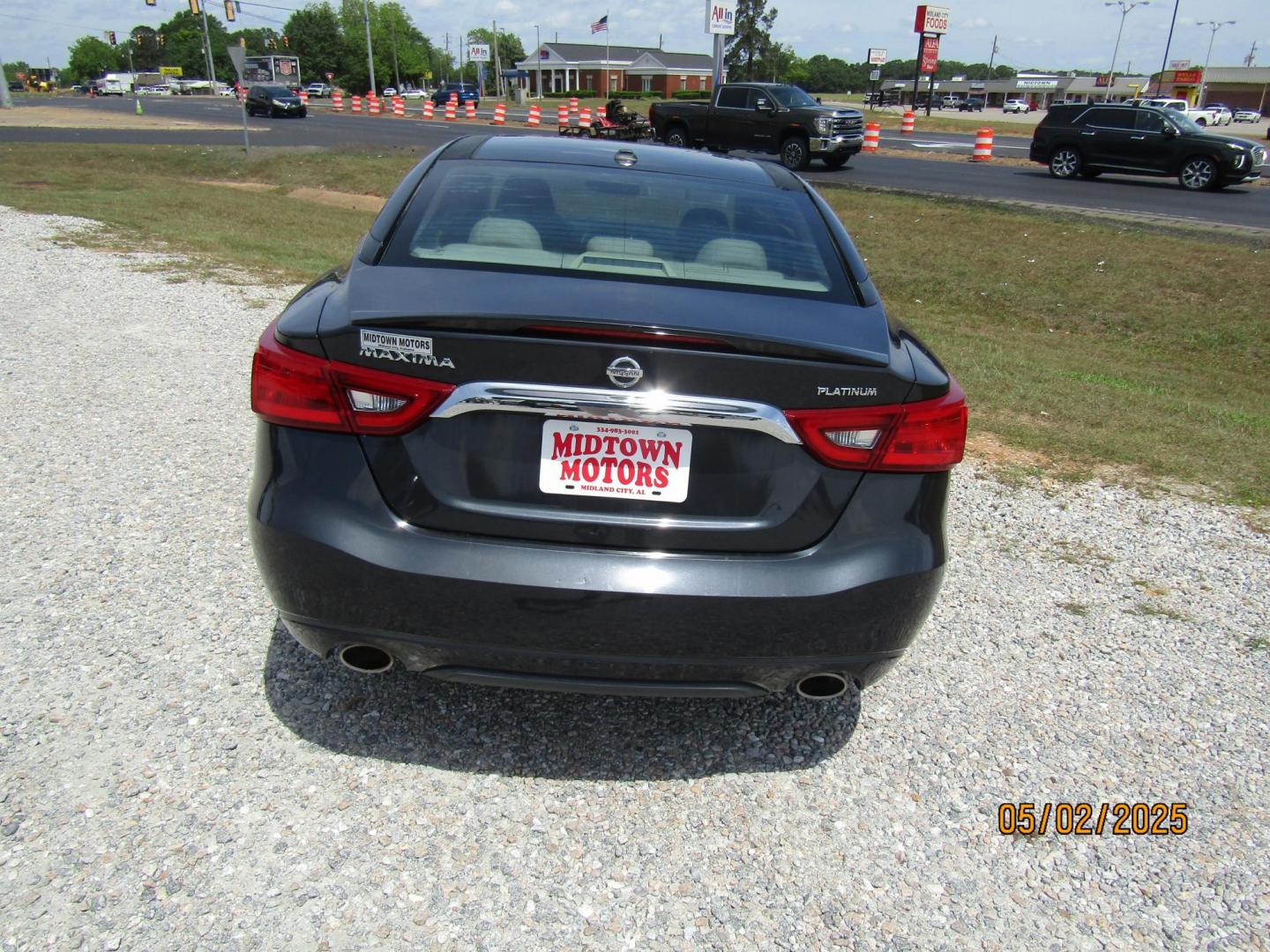 2016 Blue Nissan Maxima 3.5 S (1N4AA6AP4GC) with an 3.5L V6 DOHC 24V engine, Automatic transmission, located at 15016 S Hwy 231, Midland City, AL, 36350, (334) 983-3001, 31.306210, -85.495277 - Photo#6