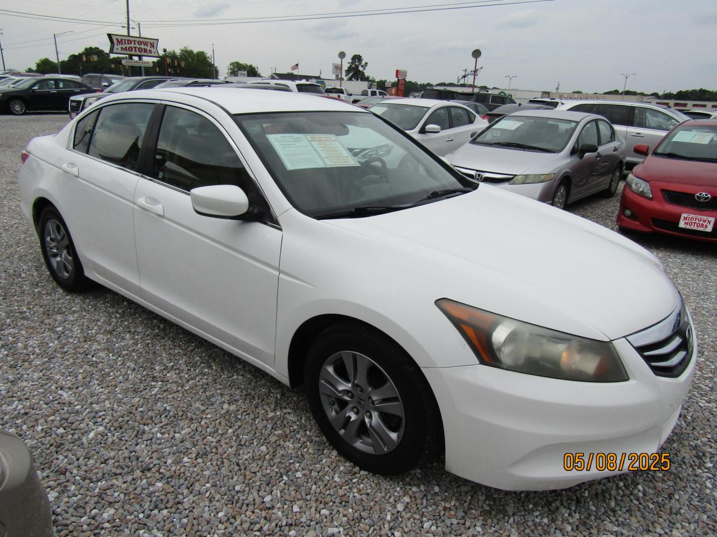 2012 WHITE Honda Accord SE Sedan AT (1HGCP2F69CA) with an 2.4L L4 DOHC 16V engine, Automatic transmission, located at 15016 S Hwy 231, Midland City, AL, 36350, (334) 983-3001, 31.306210, -85.495277 - Photo#0