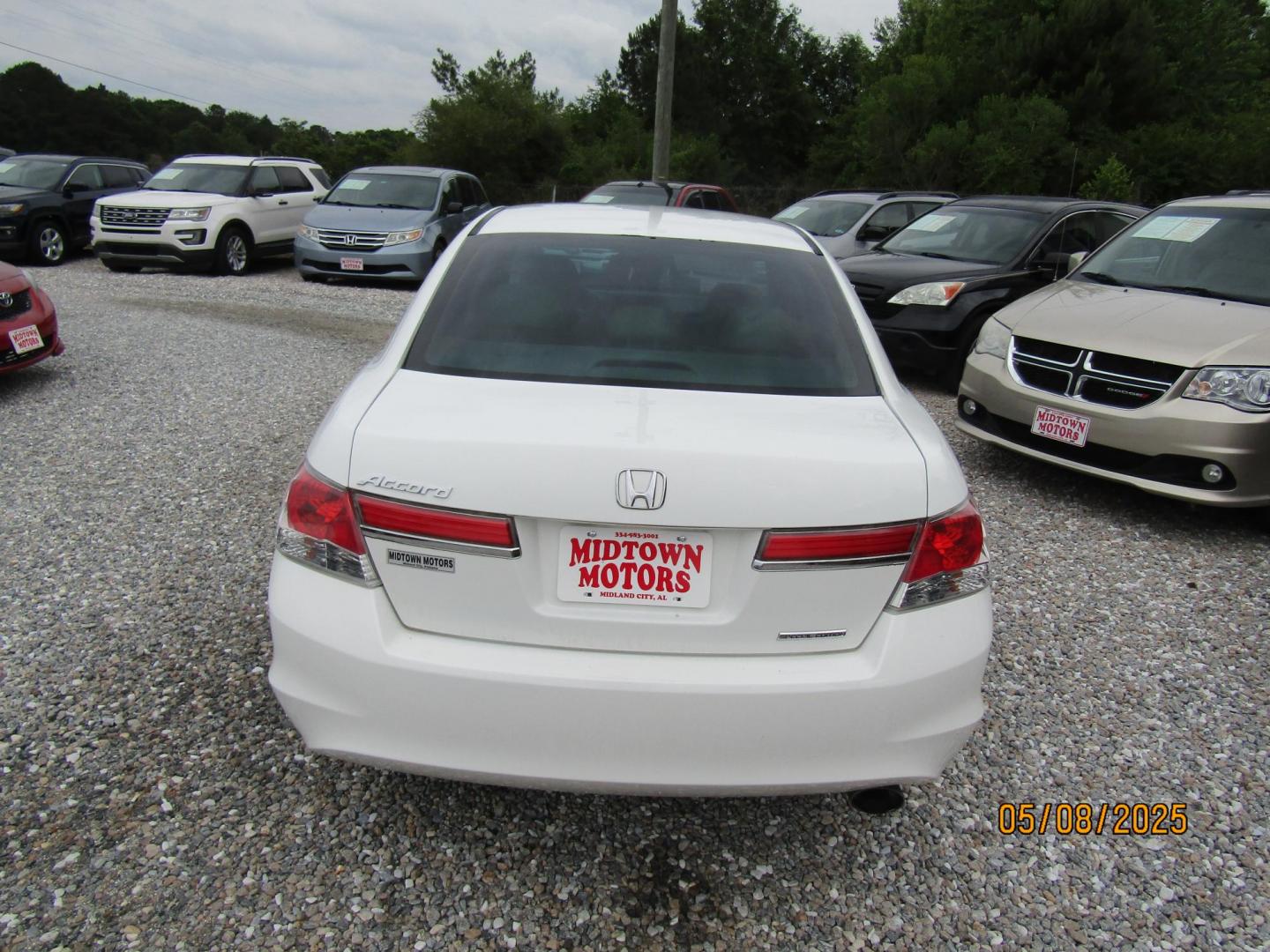2012 WHITE Honda Accord SE Sedan AT (1HGCP2F69CA) with an 2.4L L4 DOHC 16V engine, Automatic transmission, located at 15016 S Hwy 231, Midland City, AL, 36350, (334) 983-3001, 31.306210, -85.495277 - Photo#6