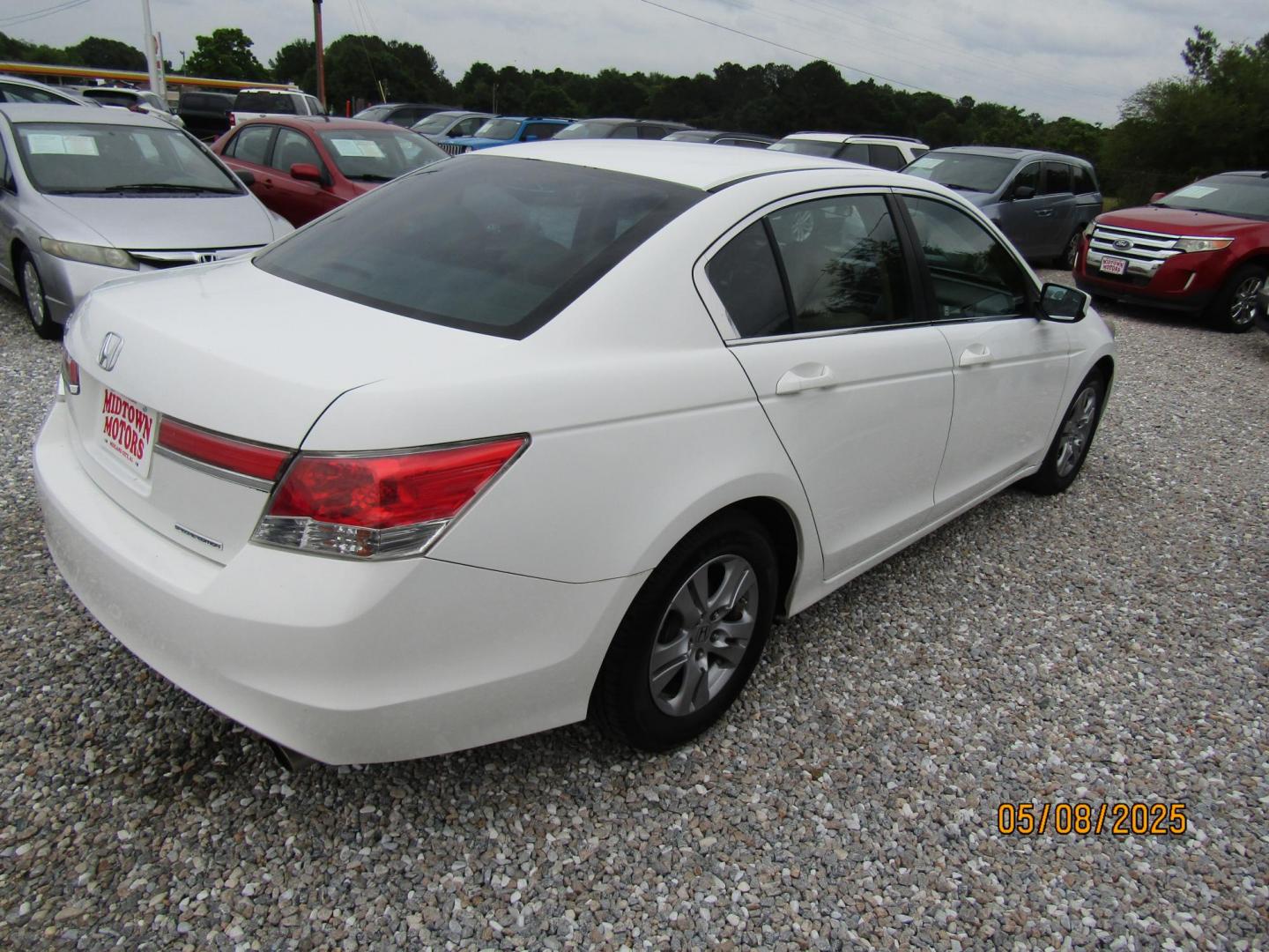 2012 WHITE Honda Accord SE Sedan AT (1HGCP2F69CA) with an 2.4L L4 DOHC 16V engine, Automatic transmission, located at 15016 S Hwy 231, Midland City, AL, 36350, (334) 983-3001, 31.306210, -85.495277 - Photo#7