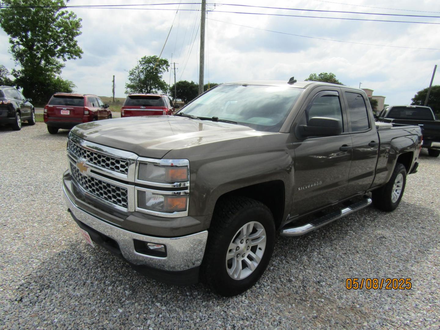 2014 Brown Chevrolet Silverado 1500 1LT Double Cab 2WD (1GCRCRECXEZ) with an 5.3L V8 OHV 16V engine, Automatic transmission, located at 15016 S Hwy 231, Midland City, AL, 36350, (334) 983-3001, 31.306210, -85.495277 - Photo#2