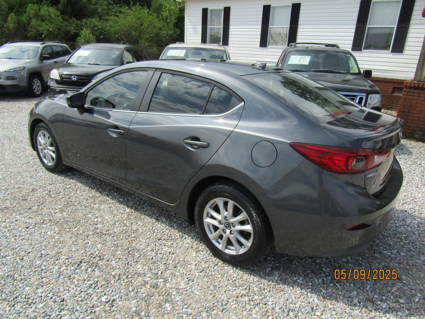 2014 Gray Mazda MAZDA3 i Touring AT 4-Door (JM1BM1V70E1) with an 2.0L L4 DOHC 16V engine, Automatic transmission, located at 15016 S Hwy 231, Midland City, AL, 36350, (334) 983-3001, 31.306210, -85.495277 - Photo#5