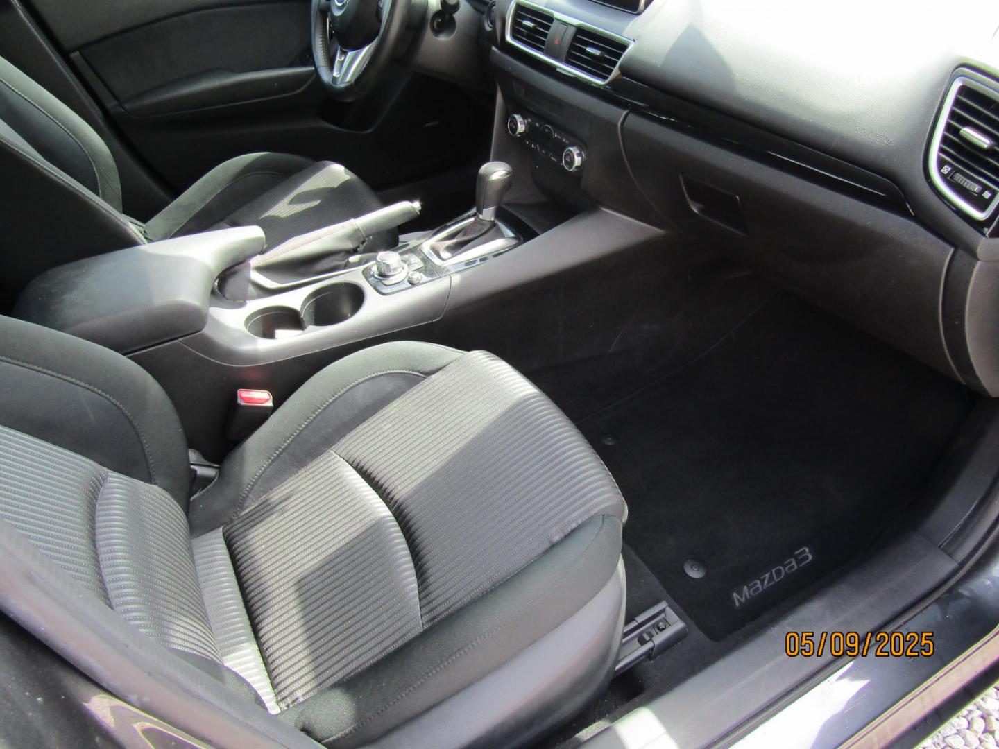 2014 Gray Mazda MAZDA3 i Touring AT 4-Door (JM1BM1V70E1) with an 2.0L L4 DOHC 16V engine, Automatic transmission, located at 15016 S Hwy 231, Midland City, AL, 36350, (334) 983-3001, 31.306210, -85.495277 - Photo#9