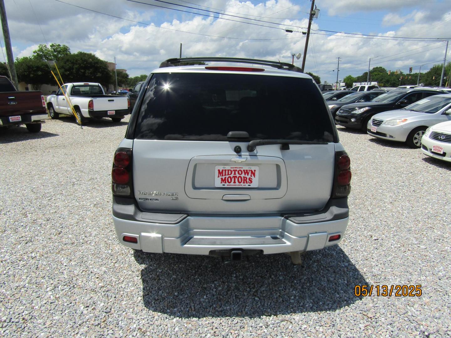2007 Silver Chevrolet TrailBlazer LS1 2WD (1GNDS13S872) with an 4.2L L6 DOHC 24V engine, Automatic transmission, located at 15016 S Hwy 231, Midland City, AL, 36350, (334) 983-3001, 31.306210, -85.495277 - Photo#6