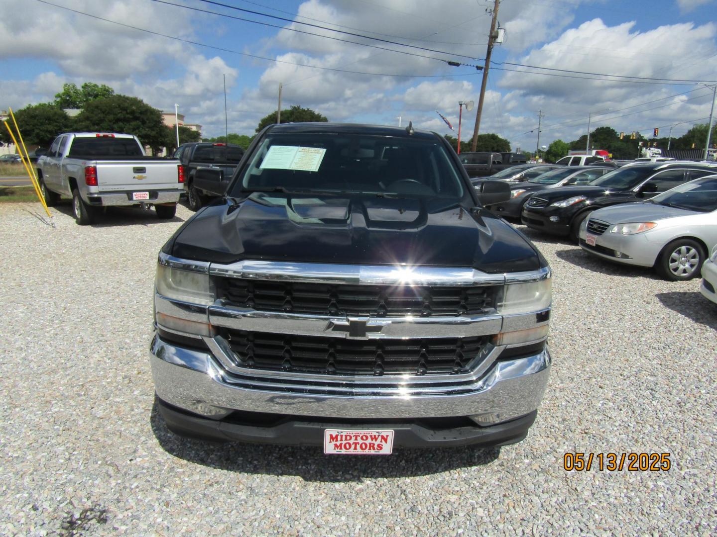 2016 Black Chevrolet Silverado 1500 LT Crew Cab 2WD (3GCPCREC5GG) with an 5.3L V8 OHV 16V engine, Automatic transmission, located at 15016 S Hwy 231, Midland City, AL, 36350, (334) 983-3001, 31.306210, -85.495277 - Photo#1