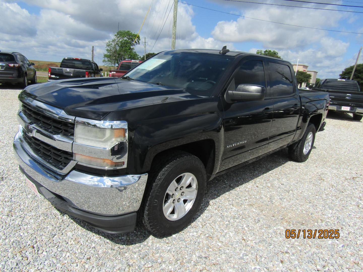 2016 Black Chevrolet Silverado 1500 LT Crew Cab 2WD (3GCPCREC5GG) with an 5.3L V8 OHV 16V engine, Automatic transmission, located at 15016 S Hwy 231, Midland City, AL, 36350, (334) 983-3001, 31.306210, -85.495277 - Photo#2