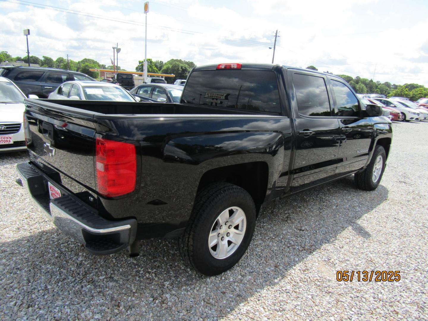2016 Black Chevrolet Silverado 1500 LT Crew Cab 2WD (3GCPCREC5GG) with an 5.3L V8 OHV 16V engine, Automatic transmission, located at 15016 S Hwy 231, Midland City, AL, 36350, (334) 983-3001, 31.306210, -85.495277 - Photo#7