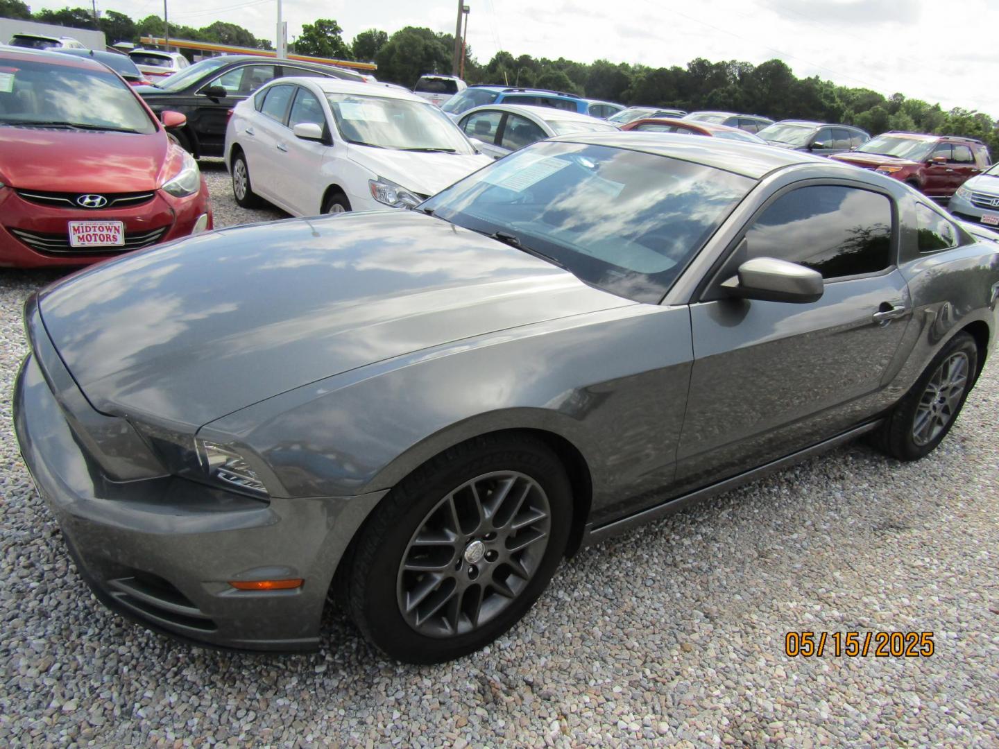2013 Gray Ford Mustang V6 Coupe (1ZVBP8AM0D5) with an 3.7L V6 DOHC 24V engine, Automatic transmission, located at 15016 S Hwy 231, Midland City, AL, 36350, (334) 983-3001, 31.306210, -85.495277 - Photo#2