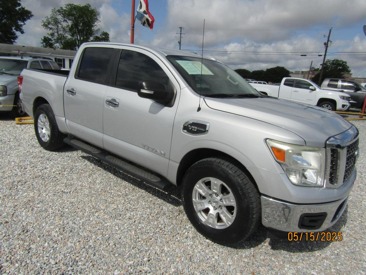 2017 Silver Nissan Titan S Crew Cab 2WD (1N6AA1EK5HN) with an 5.6L V8 DOHC 32V engine, Automatic transmission, located at 15016 S Hwy 231, Midland City, AL, 36350, (334) 983-3001, 31.306210, -85.495277 - Photo#0