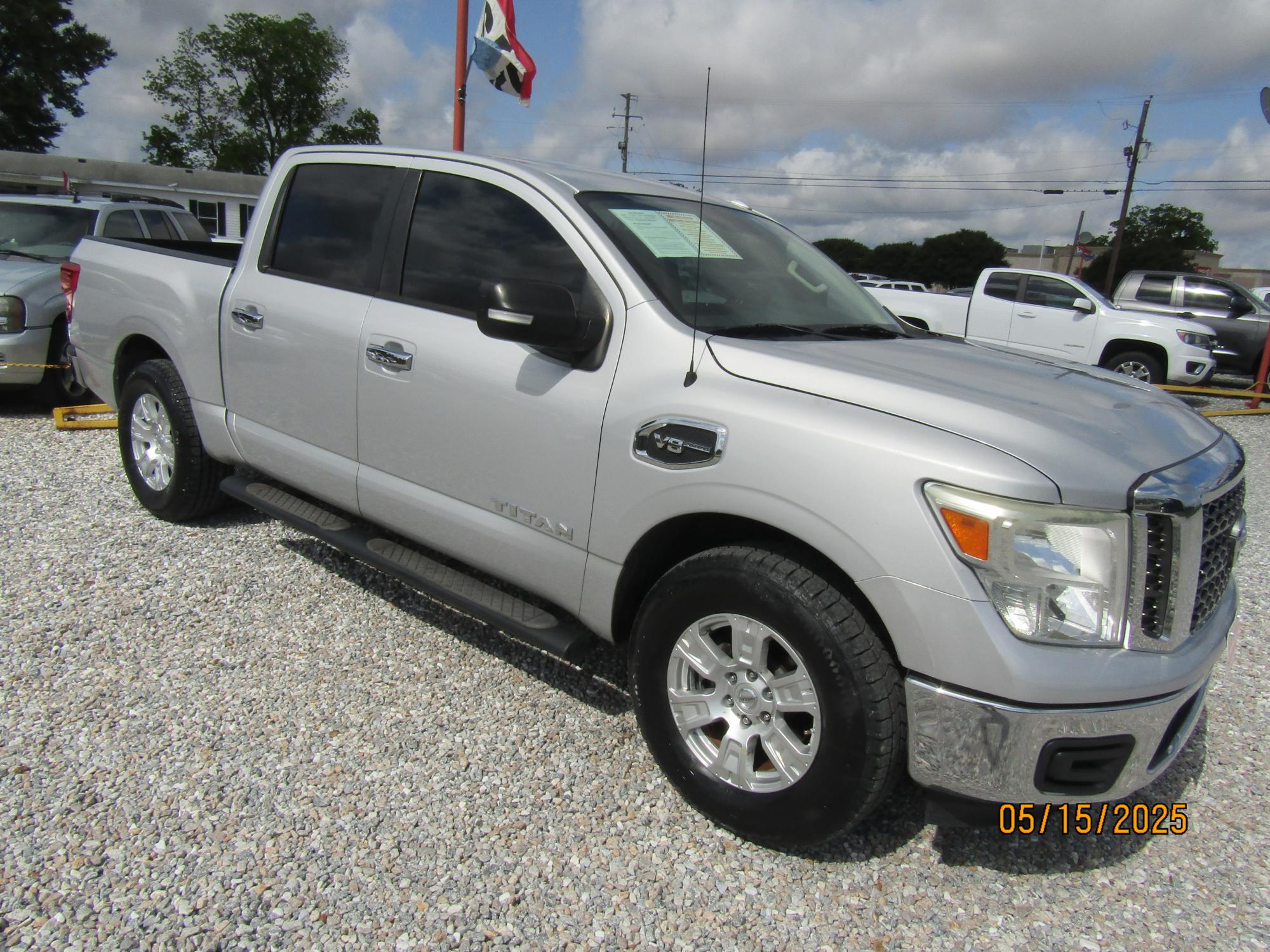 photo of 2017 Nissan Titan 