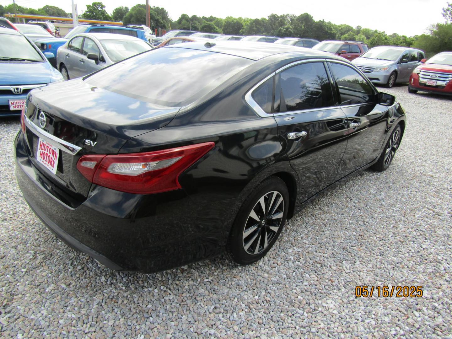 2018 Black Nissan Altima 2.5 (1N4AL3AP9JC) with an 2.5L L4 DOHC 16V engine, Automatic transmission, located at 15016 S Hwy 231, Midland City, AL, 36350, (334) 983-3001, 31.306210, -85.495277 - Photo#7