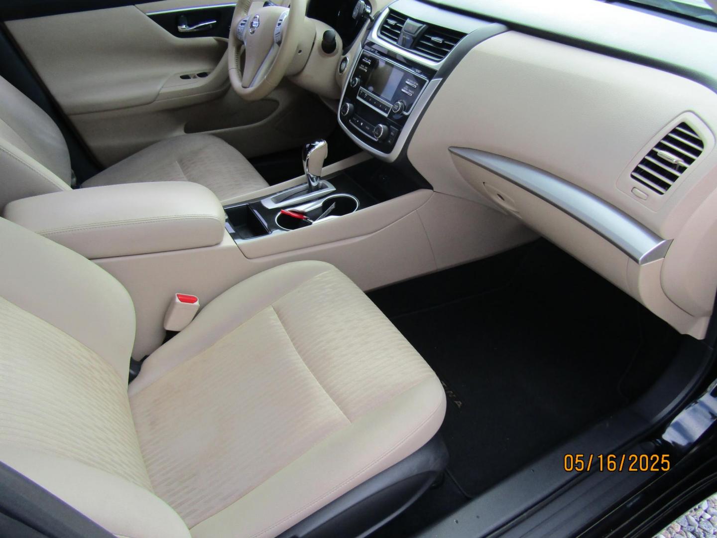 2018 Black Nissan Altima 2.5 (1N4AL3AP9JC) with an 2.5L L4 DOHC 16V engine, Automatic transmission, located at 15016 S Hwy 231, Midland City, AL, 36350, (334) 983-3001, 31.306210, -85.495277 - Photo#9