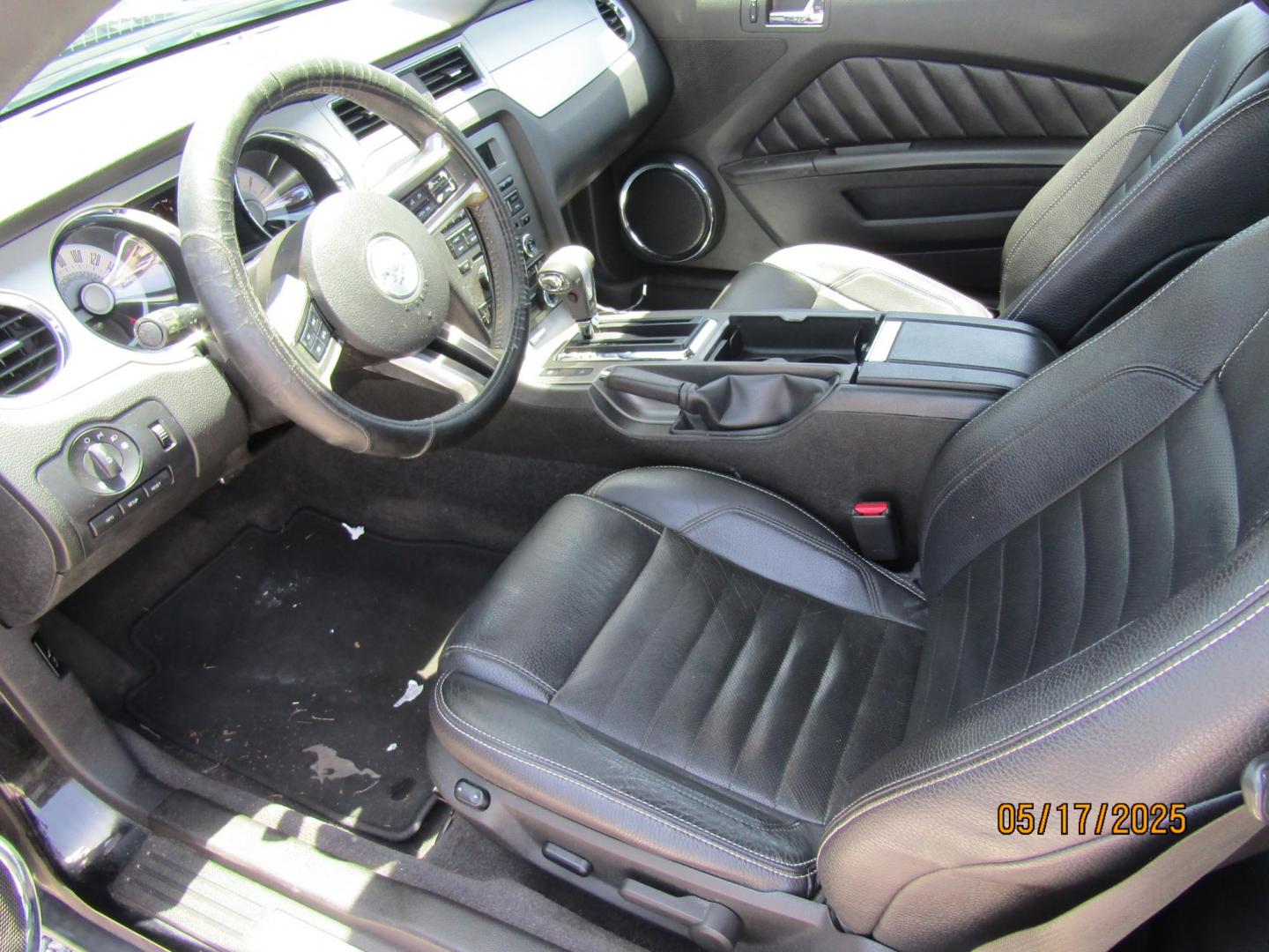 2011 Black Ford Mustang V6 Coupe (1ZVBP8AM1B5) with an 3.7L V6 DOHC 24V engine, Automatic transmission, located at 15016 S Hwy 231, Midland City, AL, 36350, (334) 983-3001, 31.306210, -85.495277 - Photo#3