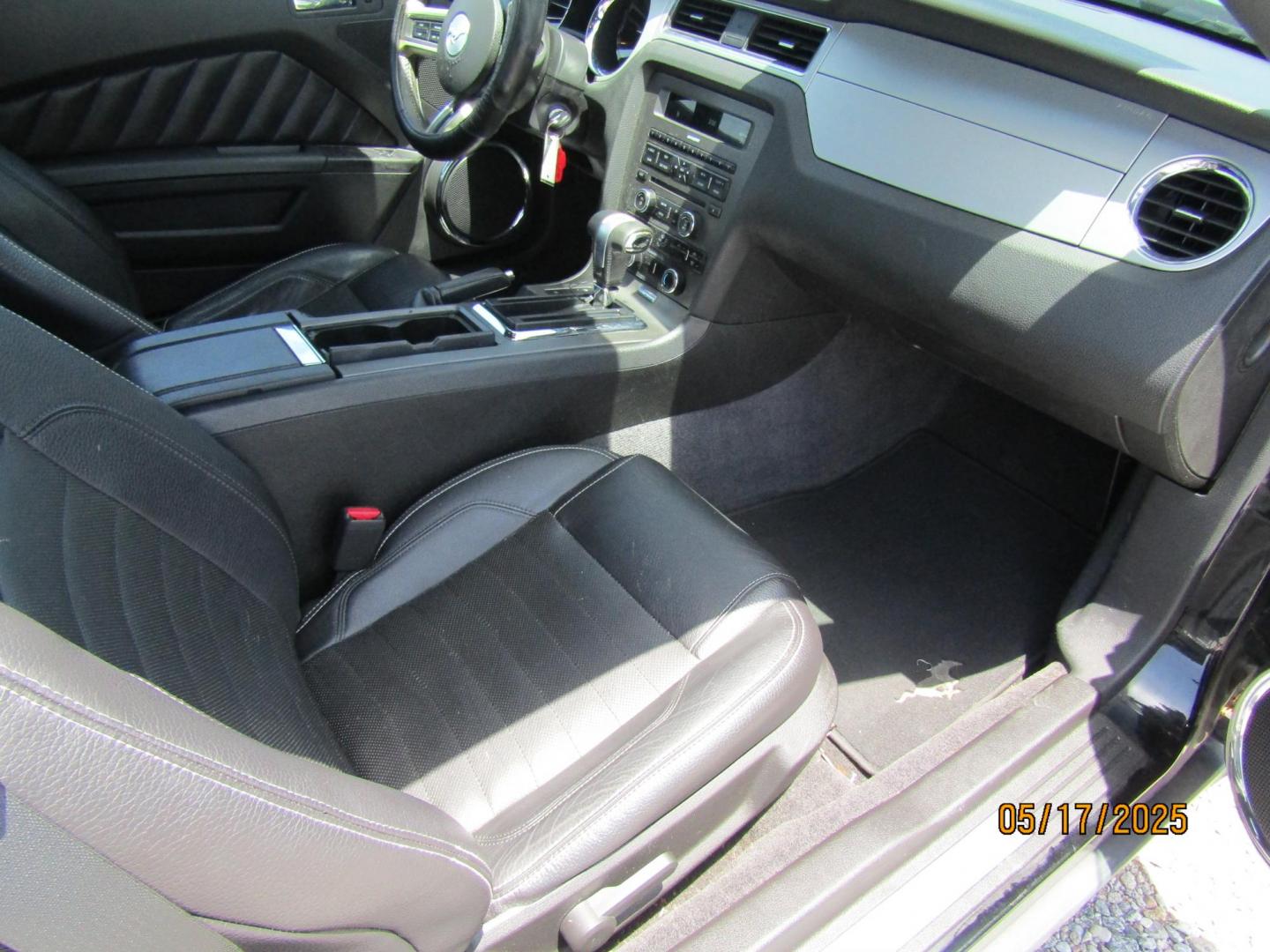 2011 Black Ford Mustang V6 Coupe (1ZVBP8AM1B5) with an 3.7L V6 DOHC 24V engine, Automatic transmission, located at 15016 S Hwy 231, Midland City, AL, 36350, (334) 983-3001, 31.306210, -85.495277 - Photo#7