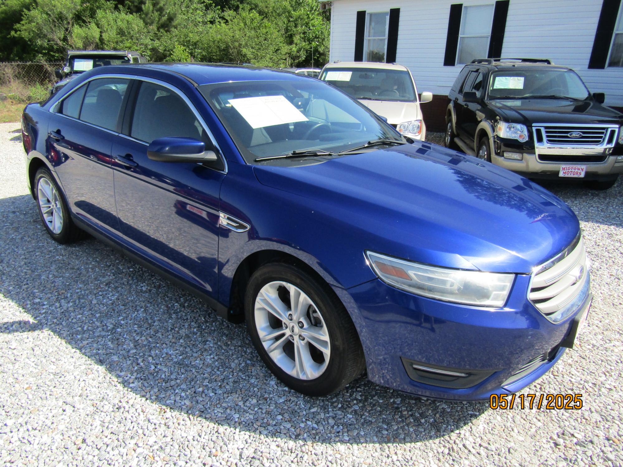photo of 2013 Ford Taurus 