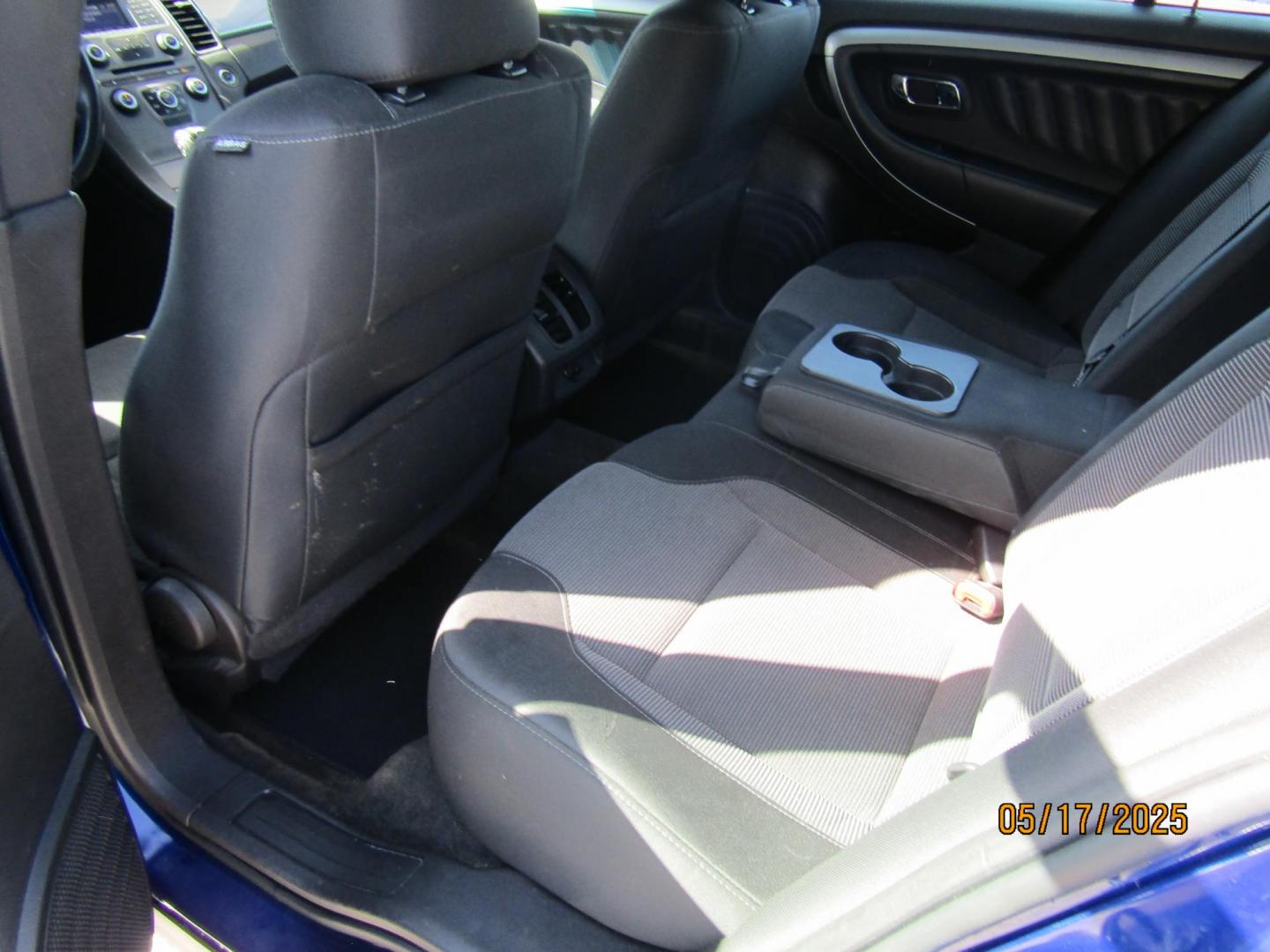 2013 Blue Ford Taurus SEL FWD (1FAHP2E88DG) with an 3.5L V6 DOHC 24V engine, Automatic transmission, located at 15016 S Hwy 231, Midland City, AL, 36350, (334) 983-3001, 31.306210, -85.495277 - Photo#4