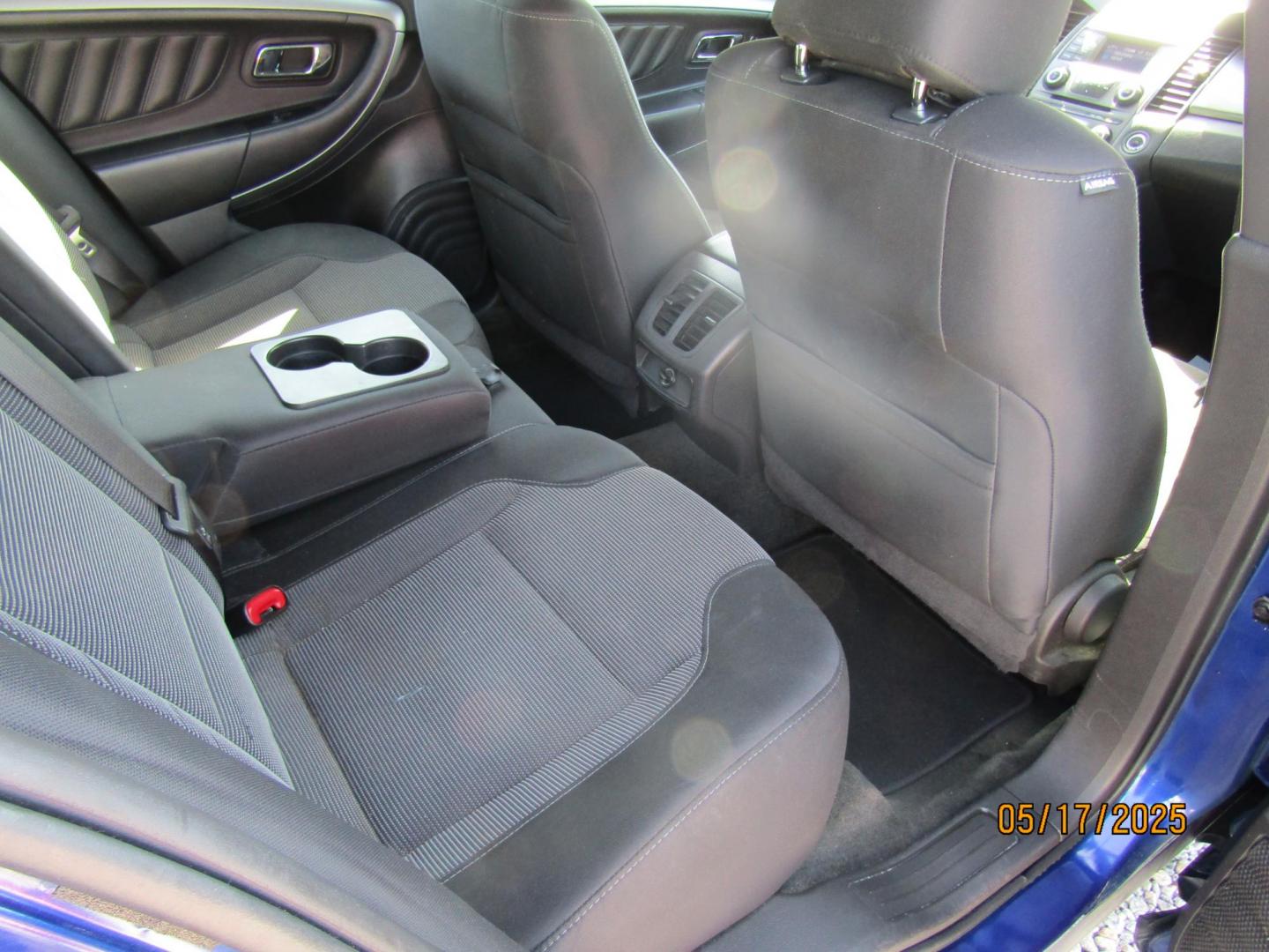 2013 Blue Ford Taurus SEL FWD (1FAHP2E88DG) with an 3.5L V6 DOHC 24V engine, Automatic transmission, located at 15016 S Hwy 231, Midland City, AL, 36350, (334) 983-3001, 31.306210, -85.495277 - Photo#8