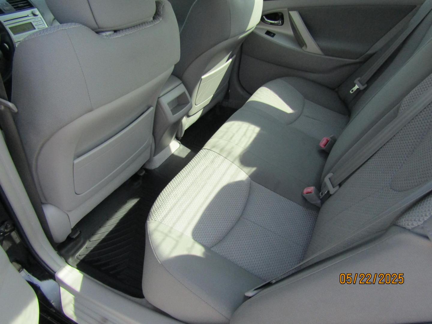 2011 Black Toyota Camry SE 6-Spd MT (4T1BF3EKXBU) with an 2.5L L4 DOHC 16V engine, Automatic transmission, located at 15016 S Hwy 231, Midland City, AL, 36350, (334) 983-3001, 31.306210, -85.495277 - Photo#4
