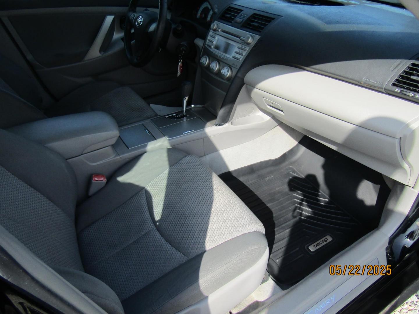 2011 Black Toyota Camry SE 6-Spd MT (4T1BF3EKXBU) with an 2.5L L4 DOHC 16V engine, Automatic transmission, located at 15016 S Hwy 231, Midland City, AL, 36350, (334) 983-3001, 31.306210, -85.495277 - Photo#9