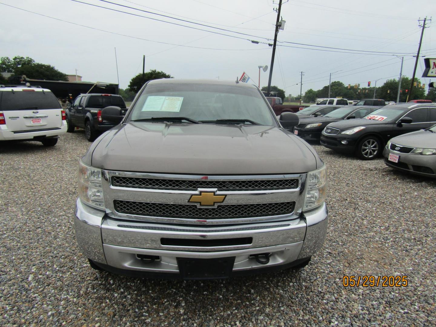 2012 Gray Chevrolet Silverado 1500 LT Crew Cab 4WD (3GCPKSE7XCG) with an 5.3L V8 OHV 16V FFV engine, Automatic transmission, located at 15016 S Hwy 231, Midland City, AL, 36350, (334) 983-3001, 31.306210, -85.495277 - Photo#1