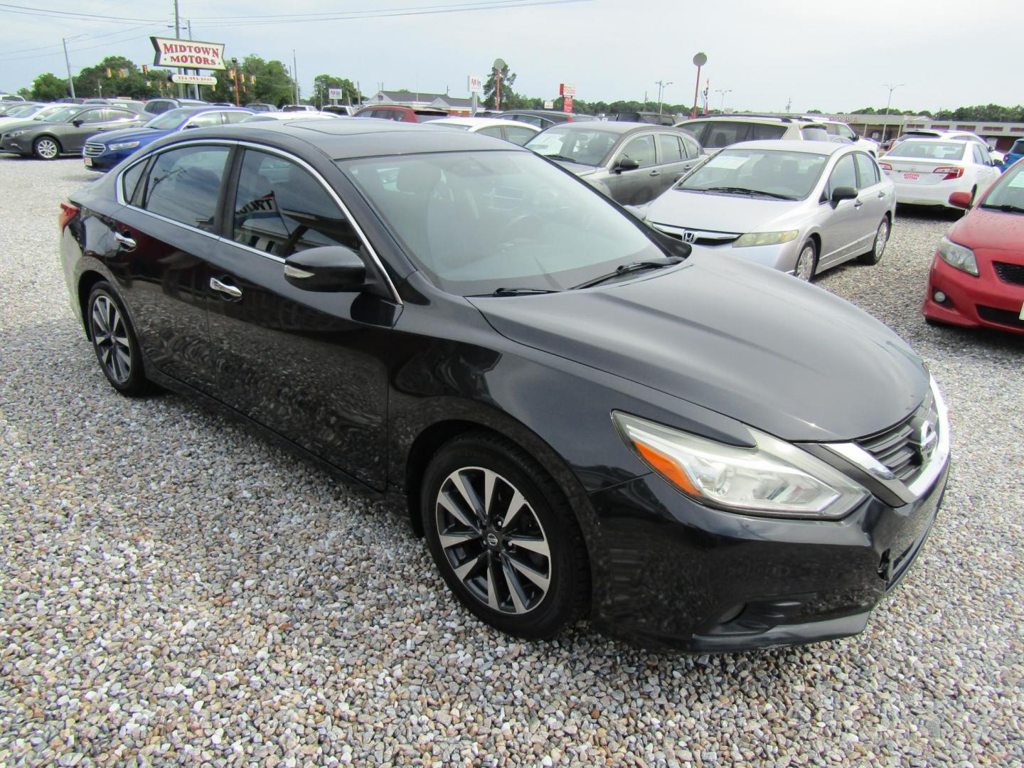 2017 Black Nissan Altima 2.5 S (1N4AL3AP7HC) with an 2.5L L4 DOHC 16V engine, Automatic transmission, located at 15016 S Hwy 231, Midland City, AL, 36350, (334) 983-3001, 31.306210, -85.495277 - Photo#0