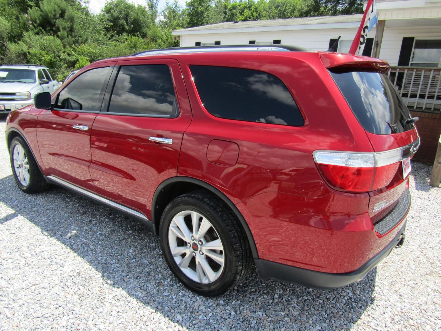 2011 Red Dodge Durango Crew 2WD (1D4SD4GTXBC) with an 5.7L V8 OHV 16V engine, Automatic transmission, located at 15016 S Hwy 231, Midland City, AL, 36350, (334) 983-3001, 31.306210, -85.495277 - Photo#5