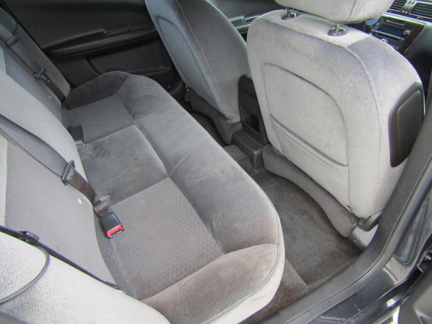 2013 Gray Chevrolet Impala LS (Fleet) (2G1WF5E3XD1) with an 3.6L V6 DOHC 16V FFV engine, Automatic transmission, located at 15016 S Hwy 231, Midland City, AL, 36350, (334) 983-3001, 31.306210, -85.495277 - Photo#8