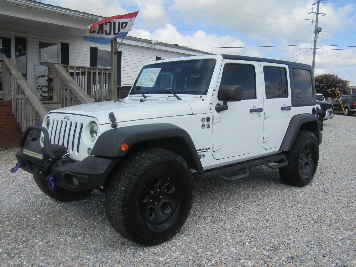 2015 WHITE Jeep Wrangler Unlimited Rubicon 4WD (1C4BJWFG6FL) with an 3.6L V6 DOHC 24V FFV engine, Automatic transmission, located at 15016 S Hwy 231, Midland City, AL, 36350, (334) 983-3001, 31.306210, -85.495277 - Photo#2