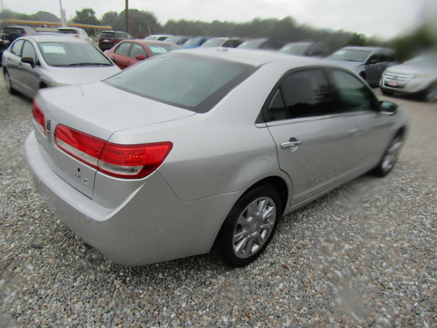 2012 Silver Lincoln MKZ FWD (3LNHL2GC4CR) with an 3.5L V6 DOHC 24V engine, Automatic transmission, located at 15016 S Hwy 231, Midland City, AL, 36350, (334) 983-3001, 31.306210, -85.495277 - Photo#7