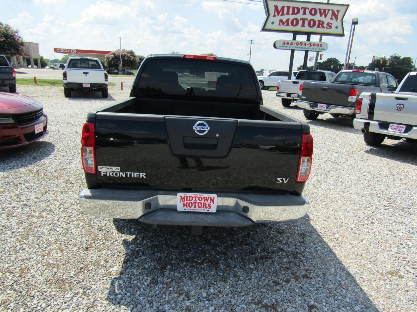 2011 Black Nissan Frontier S Crew Cab 2WD (1N6AD0ER9BC) with an 4.0L V6 DOHC 24V engine, Automatic transmission, located at 15016 S Hwy 231, Midland City, AL, 36350, (334) 983-3001, 31.306210, -85.495277 - Photo#6