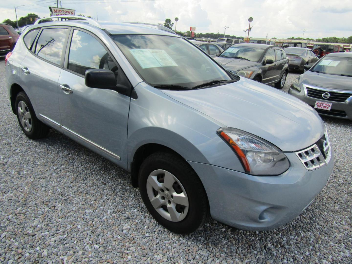 2014 Silver Nissan Rogue S 2WD (JN8AS5MT2EW) with an 2.5L L4 DOHC 16V engine, Automatic transmission, located at 15016 S Hwy 231, Midland City, AL, 36350, (334) 983-3001, 31.306210, -85.495277 - Photo#0