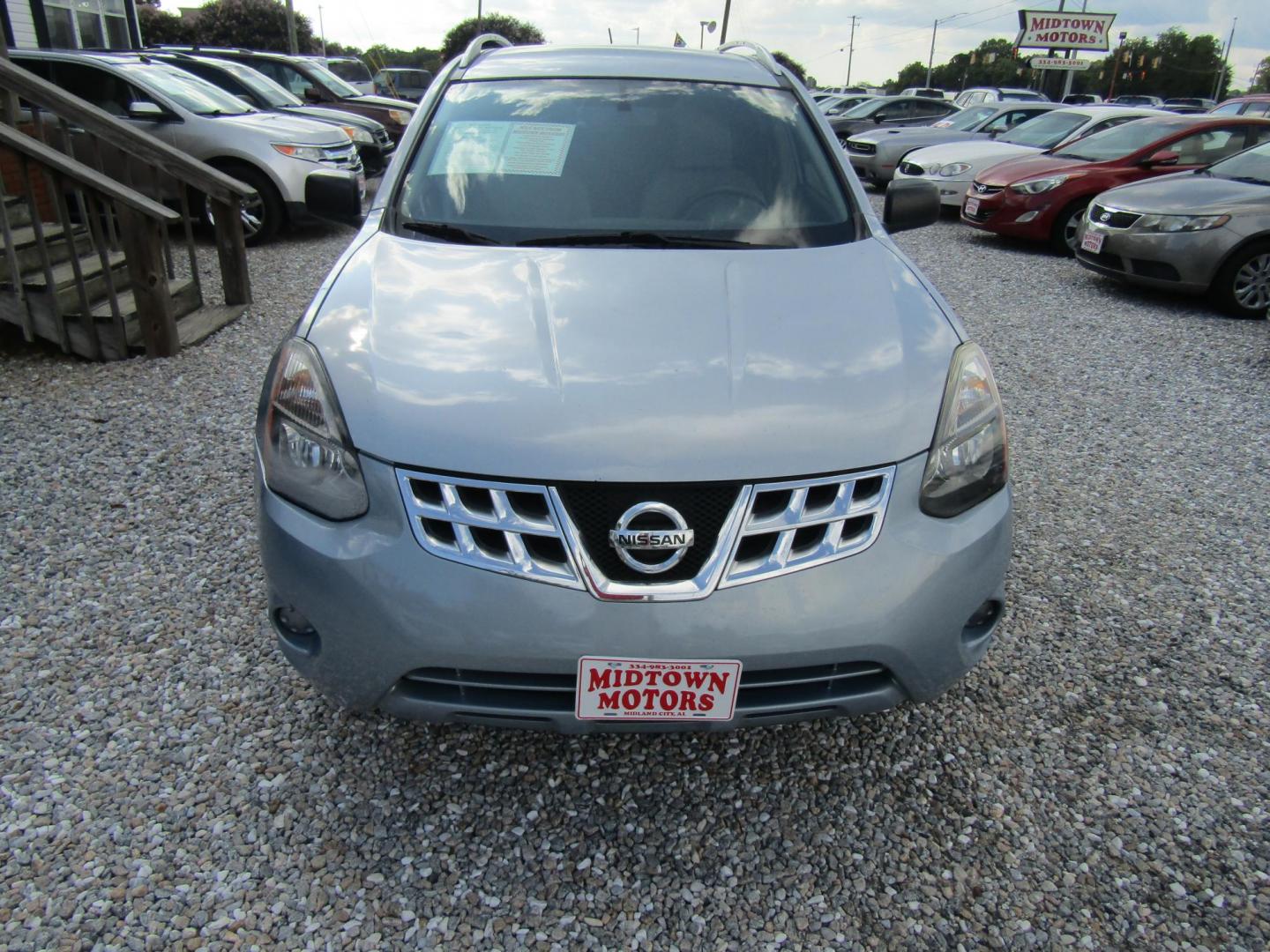 2014 Silver Nissan Rogue S 2WD (JN8AS5MT2EW) with an 2.5L L4 DOHC 16V engine, Automatic transmission, located at 15016 S Hwy 231, Midland City, AL, 36350, (334) 983-3001, 31.306210, -85.495277 - Photo#1
