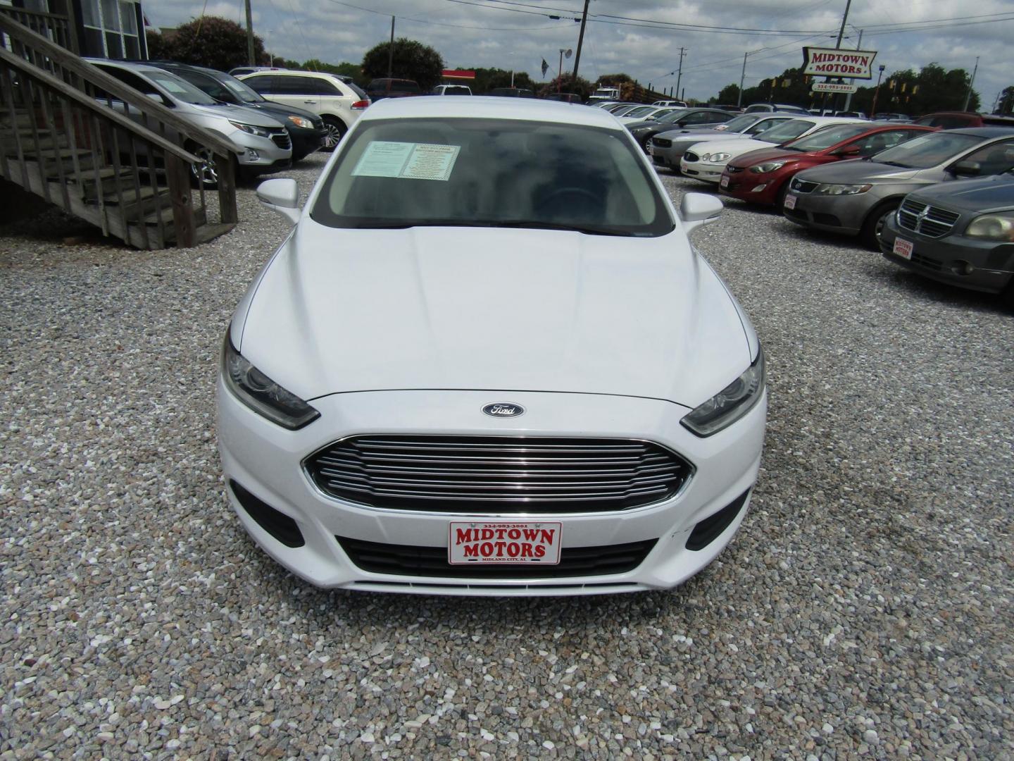 2015 WHITE Ford Fusion SE (1FA6P0H79F5) with an 2.5L L4 DOHC 16V engine, Automatic transmission, located at 15016 S Hwy 231, Midland City, AL, 36350, (334) 983-3001, 31.306210, -85.495277 - Photo#1