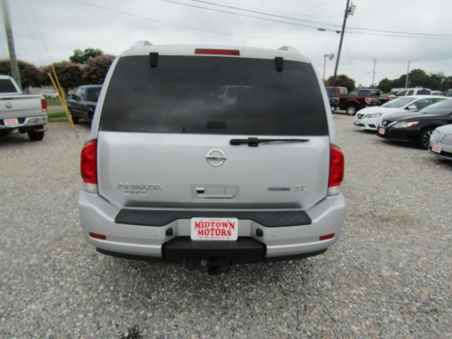 2012 Silver Nissan Armada SL 2WD (5N1BA0NDXCN) with an 5.6L V8 DOHC 32V FFV engine, Automatic transmission, located at 15016 S Hwy 231, Midland City, AL, 36350, (334) 983-3001, 31.306210, -85.495277 - Photo#6