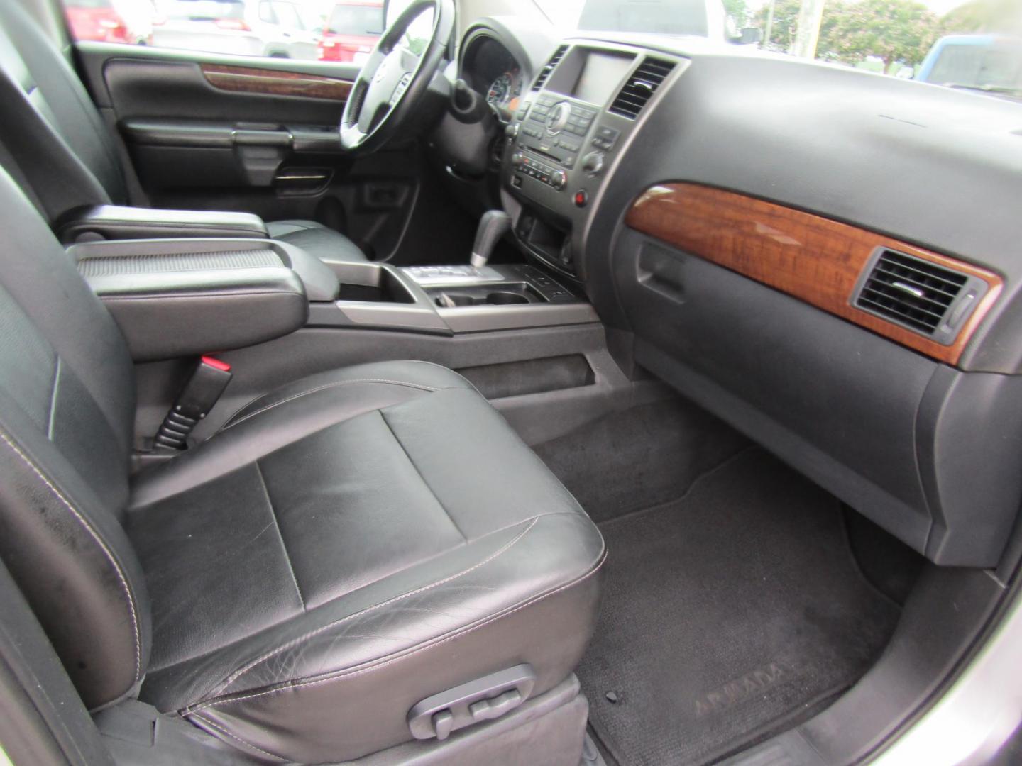 2012 Silver Nissan Armada SL 2WD (5N1BA0NDXCN) with an 5.6L V8 DOHC 32V FFV engine, Automatic transmission, located at 15016 S Hwy 231, Midland City, AL, 36350, (334) 983-3001, 31.306210, -85.495277 - Photo#9