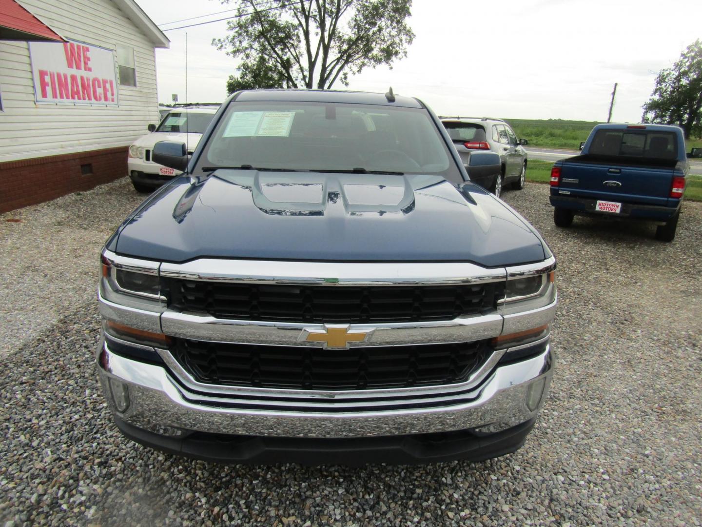 2017 Blue Chevrolet Silverado 1500 LT Double Cab 4WD (1GCVKRECXHZ) with an 5.3L V8 OHV 16V engine, Automatic transmission, located at 15016 S Hwy 231, Midland City, AL, 36350, (334) 983-3001, 31.306210, -85.495277 - Photo#1