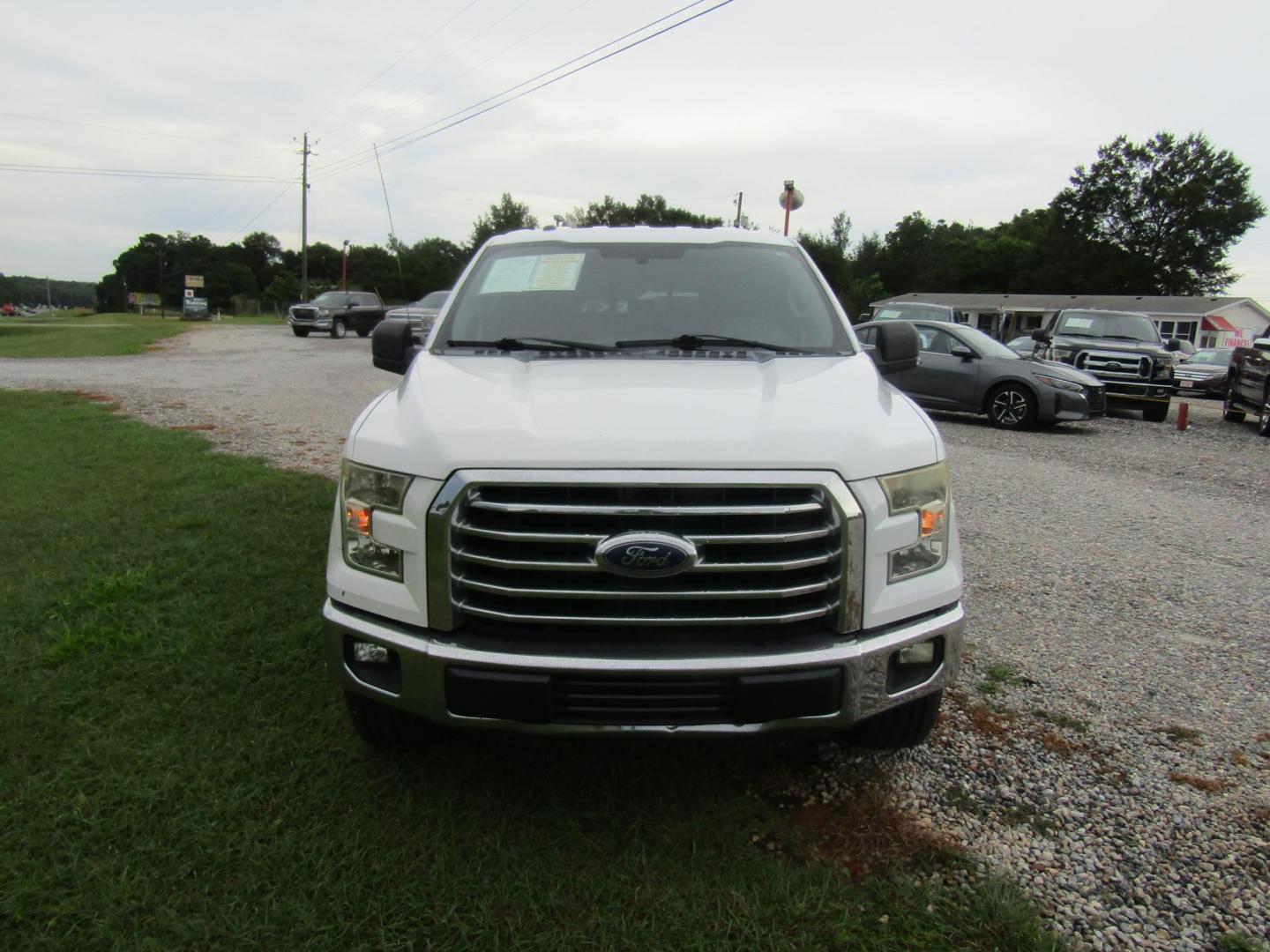 2015 WHITE Ford F-150 King-Ranch SuperCrew 5.5-ft. Bed 2WD (1FTEW1CF9FF) with an 5.0L V8 engine, Automatic transmission, located at 15016 S Hwy 231, Midland City, AL, 36350, (334) 983-3001, 31.306210, -85.495277 - Photo#1