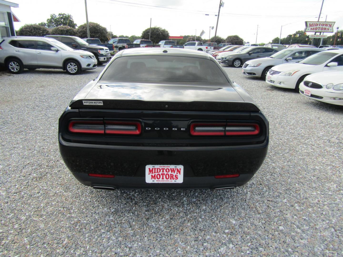 2019 Black Dodge Challenger SXT (2C3CDZAG7KH) with an 3.6L V6 DOHC 24V engine, Automatic transmission, located at 15016 S Hwy 231, Midland City, AL, 36350, (334) 983-3001, 31.306210, -85.495277 - Photo#6