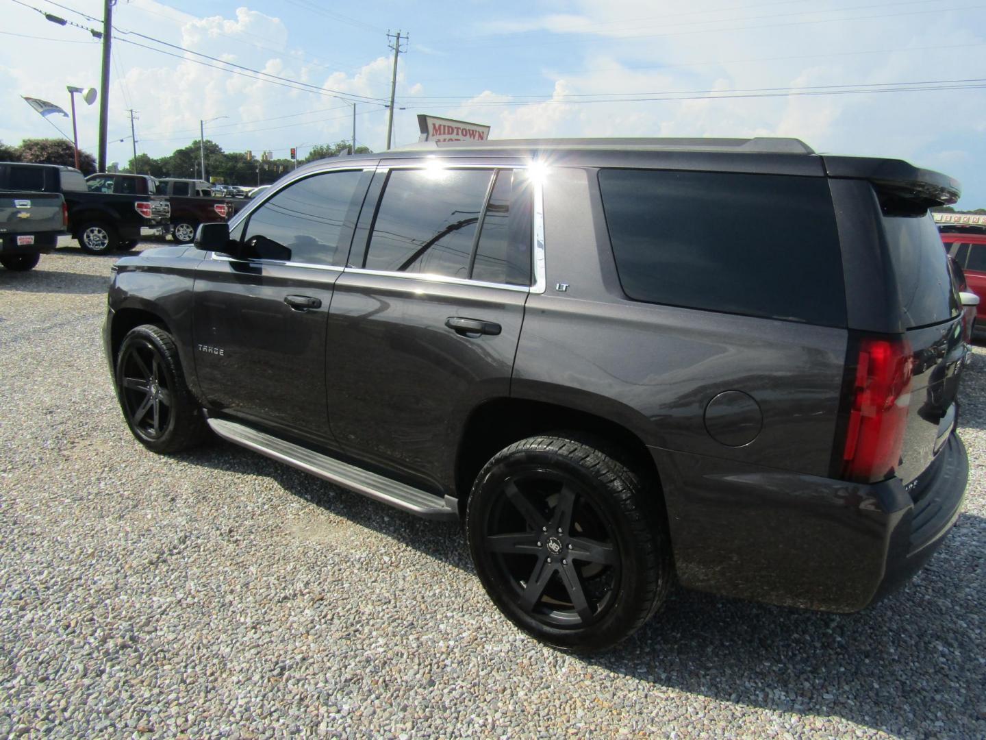 2017 Black Chevrolet Tahoe LT 2WD (1GNSCBKC5HR) with an 5.3L V8 OHV 16V engine, Automatic transmission, located at 15016 S Hwy 231, Midland City, AL, 36350, (334) 983-3001, 31.306210, -85.495277 - Photo#5