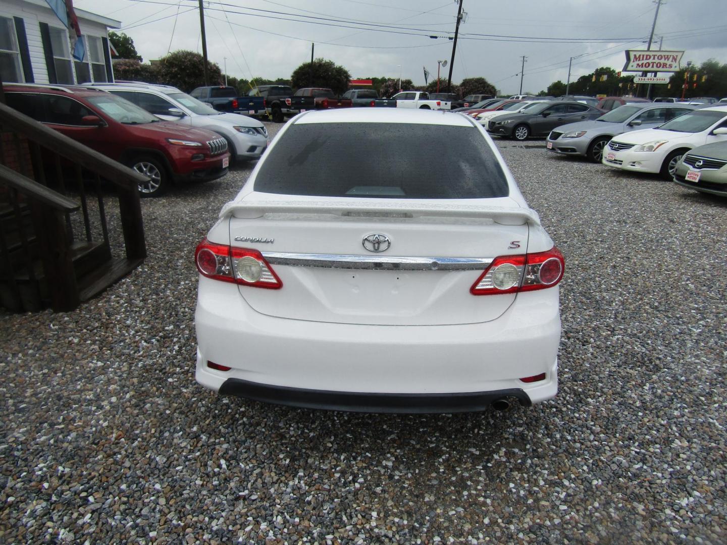 2013 WHITE Toyota Corolla LE 4-Speed AT (5YFBU4EE2DP) with an 1.8L L4 DOHC 16V engine, Automatic transmission, located at 15016 S Hwy 231, Midland City, AL, 36350, (334) 983-3001, 31.306210, -85.495277 - Photo#6