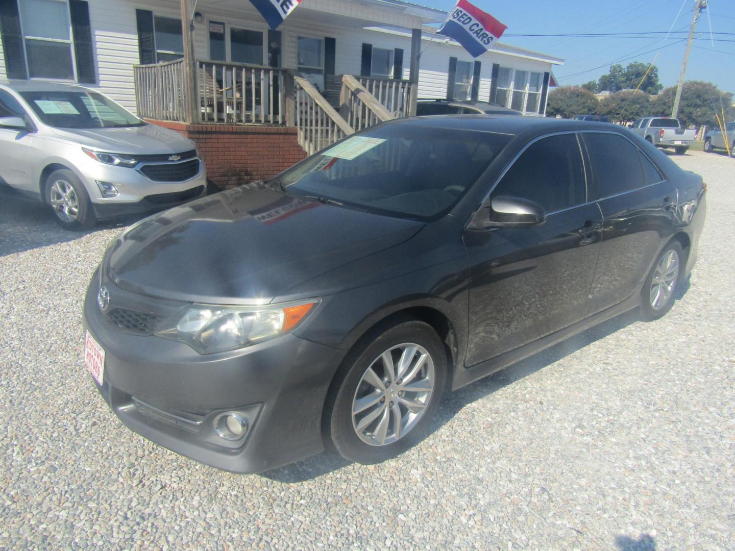 2012 Gray Toyota Camry SE (4T1BF1FK1CU) with an 2.5L L4 DOHC 16V engine, Automatic transmission, located at 15016 S Hwy 231, Midland City, AL, 36350, (334) 983-3001, 31.306210, -85.495277 - Photo#2