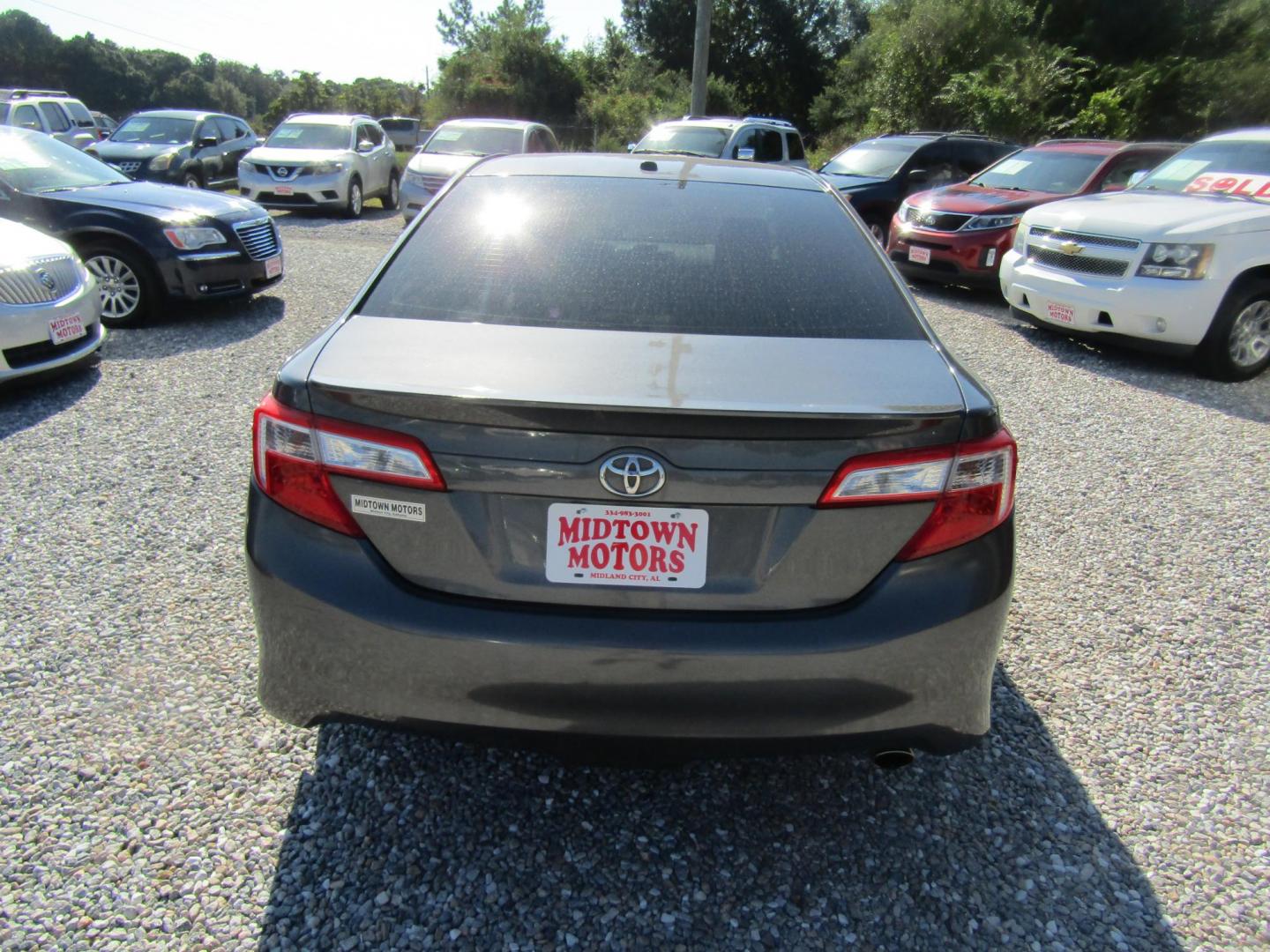 2012 Gray Toyota Camry SE (4T1BF1FK1CU) with an 2.5L L4 DOHC 16V engine, Automatic transmission, located at 15016 S Hwy 231, Midland City, AL, 36350, (334) 983-3001, 31.306210, -85.495277 - Photo#6
